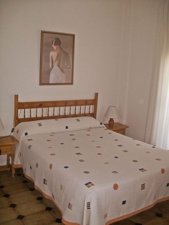 Imagen de la habitación del Hostal Trébol, Carboneras. Foto 2