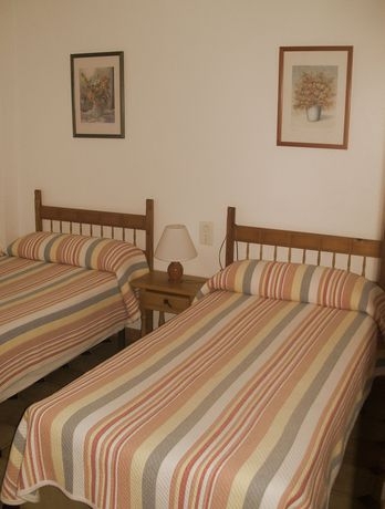 Imagen de la habitación del Hostal Trébol, Carboneras. Foto 4