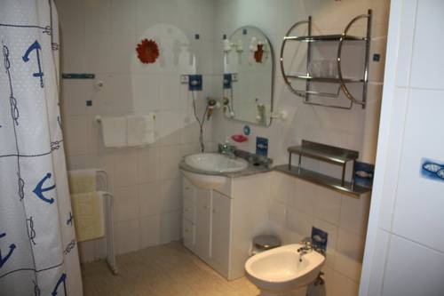 Imagen de la habitación del Hostal Tres Cantos. Foto 4