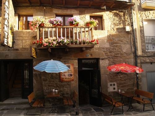 Imagen de los exteriores del Hostal Tribal. Foto 15