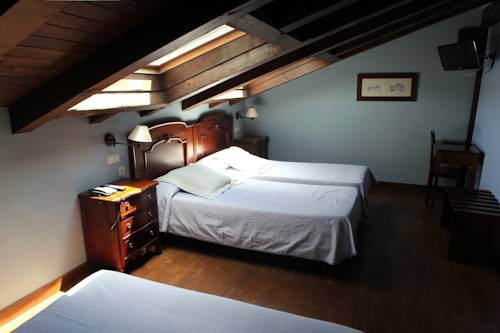 Imagen de la habitación del Hostal Trinkete Antxitonea. Foto 13