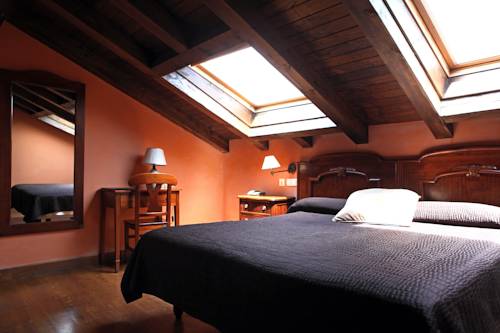 Imagen de la habitación del Hostal Trinkete Antxitonea. Foto 15