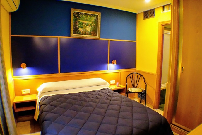 Imagen de la habitación del Hostal Tripolis Toledo. Foto 10