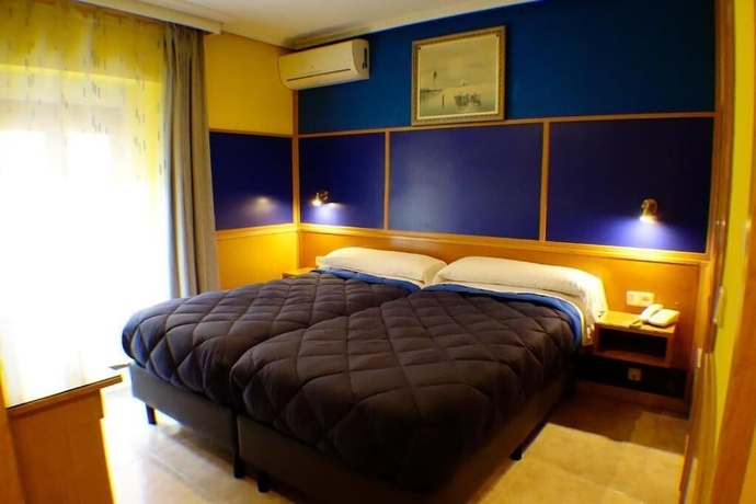 Imagen de la habitación del Hostal Tripolis Toledo. Foto 17