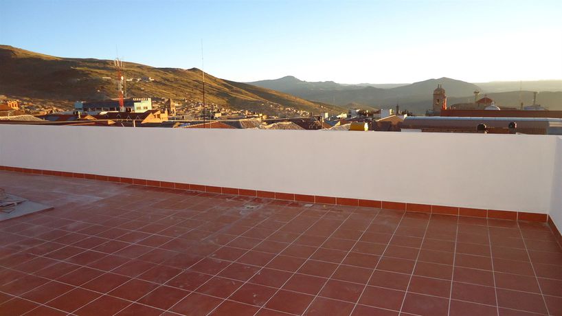 Imagen de los exteriores del Hostal Tukos La Casa Real. Foto 8