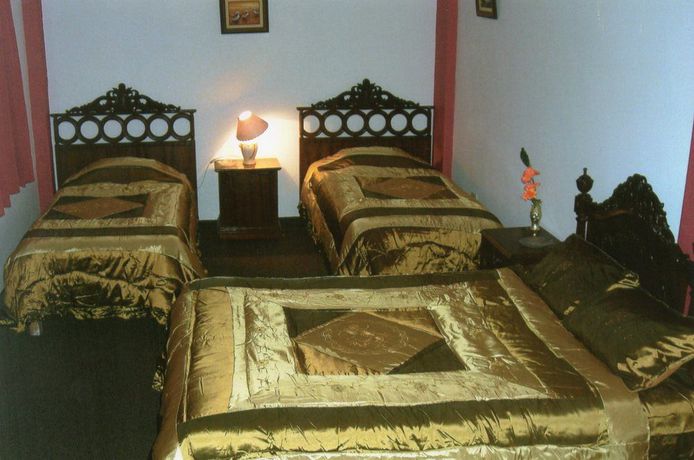 Imagen de los interiores del Hostal Tur&Iacute;stico Eiffel. Foto 6