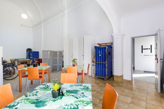 Imagen de los interiores del Hostal Urban Hostel Palma Albergue Juvenil. Foto 16