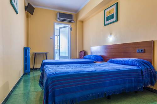 Imagen de la habitación del Hostal Urgell. Foto 8
