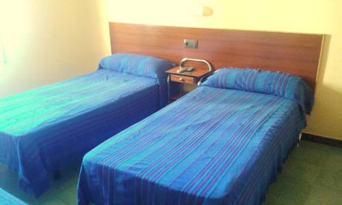 Imagen de la habitación del Hostal Urgell. Foto 11