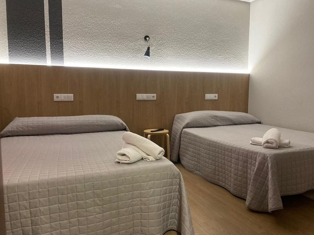 Imagen de la habitación del Hostal Uria. Foto 6