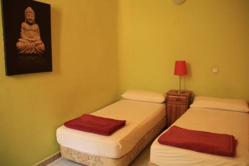 Imagen de los interiores del Hostal V Downtown. Foto 14