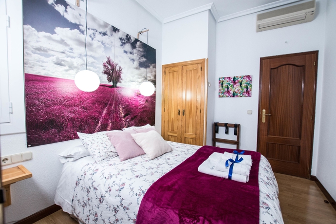 Imagen de la habitación del Hostal Vázquez De Mella. Foto 12