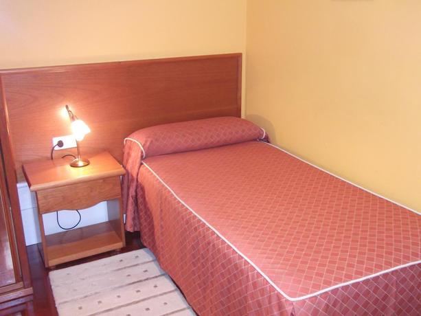 Imagen general del Hostal Val De Serantes. Foto 7