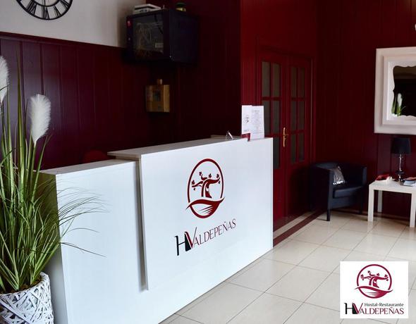 Imagen de los interiores del Hostal Valdepeñas By Bossh Hotels. Foto 9