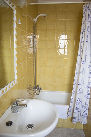 Imagen de la habitación del Hostal Valencia, San Antonio [Centro]. Foto 11