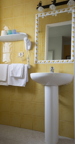 Imagen de la habitación del Hostal Valencia, San Antonio [Centro]. Foto 12