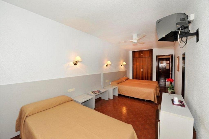 Imagen general del Hostal Velilla, Almu&ntilde;&eacute;car. Foto 2