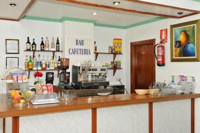 Imagen general del Hostal Velilla, Almu&ntilde;&eacute;car. Foto 6
