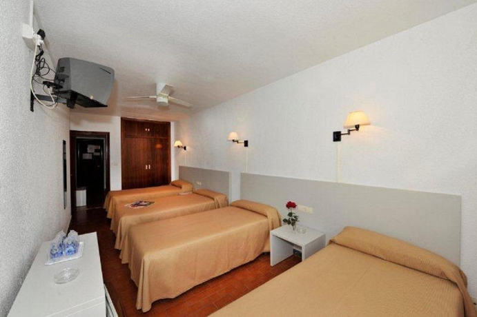 Imagen general del Hostal Velilla, Almu&ntilde;&eacute;car. Foto 11