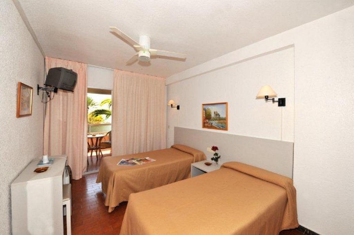 Imagen general del Hostal Velilla, Almu&ntilde;&eacute;car. Foto 12