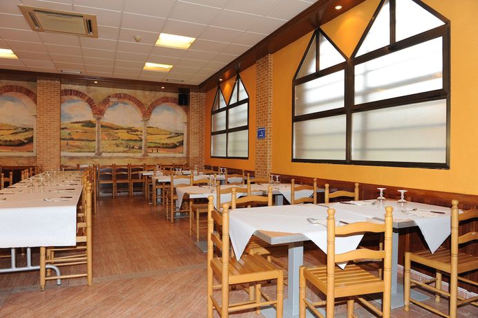 Imagen del bar/restaurante del Hostal Venecia, Azagra. Foto 6