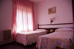 Imagen de la habitación del Hostal Venta Del Sol. Foto 10