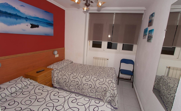 Imagen de la habitación del Hostal Verdemar, Gijón. Foto 6