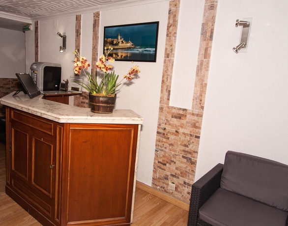 Imagen de los interiores del Hostal Verdemar, Gijón. Foto 19