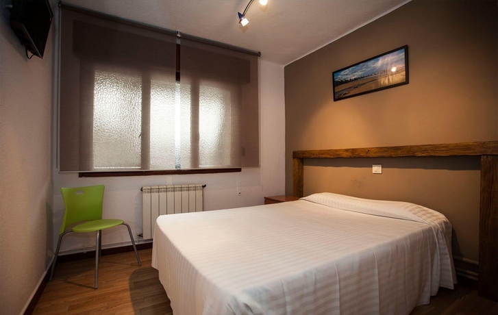 Imagen de la habitación del Hostal Verdemar, Gijón. Foto 8