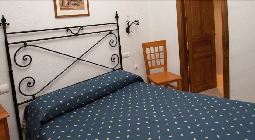 Imagen de la habitación del Hostal Verónica, Granada. Foto 12