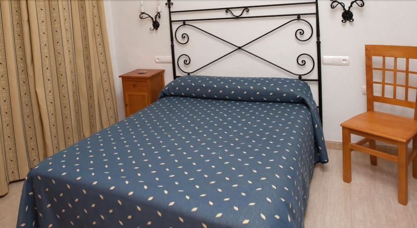 Imagen de la habitación del Hostal Verónica, Granada. Foto 14