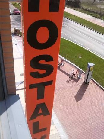 Imagen general del Hostal Via Láctea, Burgos. Foto 6