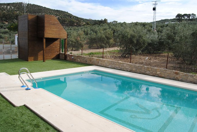 Imagen de la piscina del Hostal Vía Verde De La Sierra. Foto 12