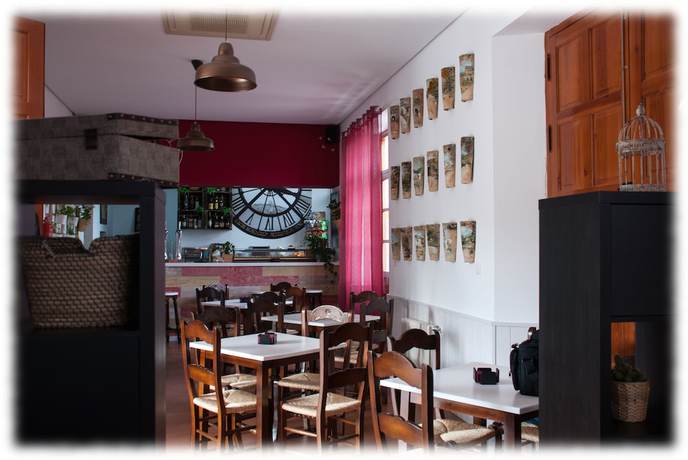 Imagen de los interiores del Hostal Vía Verde De La Sierra. Foto 11