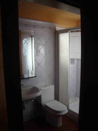 Imagen de la habitación del Hostal Victor, Peramola. Foto 5