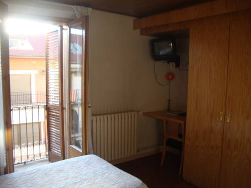 Imagen de la habitación del Hostal Victor, Peramola. Foto 9