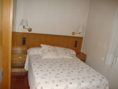 Imagen de la habitación del Hostal Victor, Peramola. Foto 11