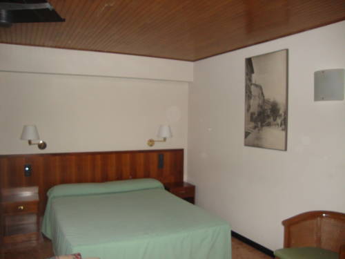 Imagen de la habitación del Hostal Victor, Peramola. Foto 15
