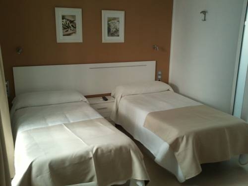 Imagen de la habitación del Hostal Victoria Mar. Foto 8