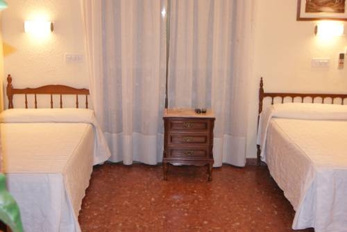 Imagen de la habitación del Hostal Victoria, Úbeda. Foto 2