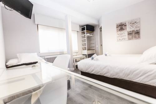 Imagen de la habitación del Hostal Viena. Foto 2