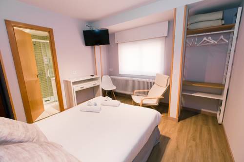 Imagen de la habitación del Hostal Viena. Foto 4