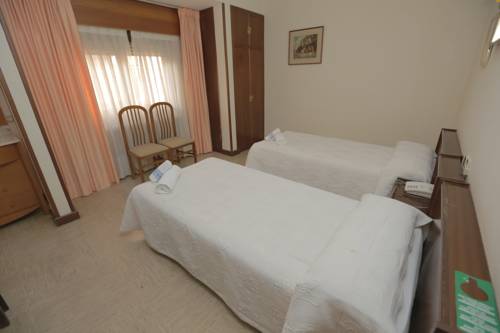 Imagen de la habitación del Hostal Viena. Foto 11