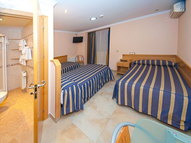 Imagen de la habitación del Hostal Viky, Aeropuerto Adolfo Su&aacute;rez Madrid-Barajas. Foto 4