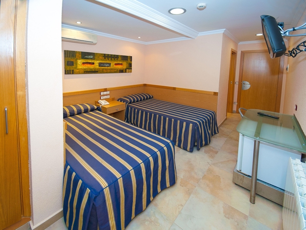 Imagen de la habitación del Hostal Viky, Aeropuerto Adolfo Su&aacute;rez Madrid-Barajas. Foto 5