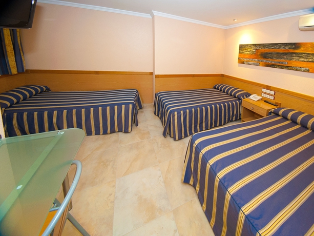 Imagen de la habitación del Hostal Viky, Aeropuerto Adolfo Su&aacute;rez Madrid-Barajas. Foto 6