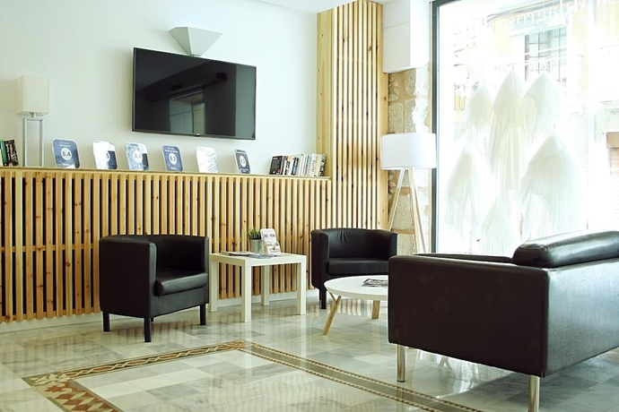 Imagen de los interiores del Hostal Vil5 By Be Alicante. Foto 17