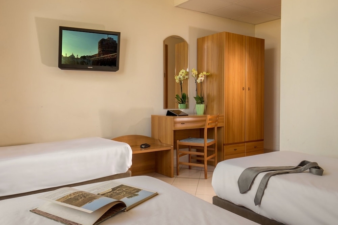 Imagen de la habitación del Hostal Villa Aurelia. Foto 8