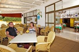 Imagen del bar/restaurante del Hostal Villa Cati, Paguera. Foto 2