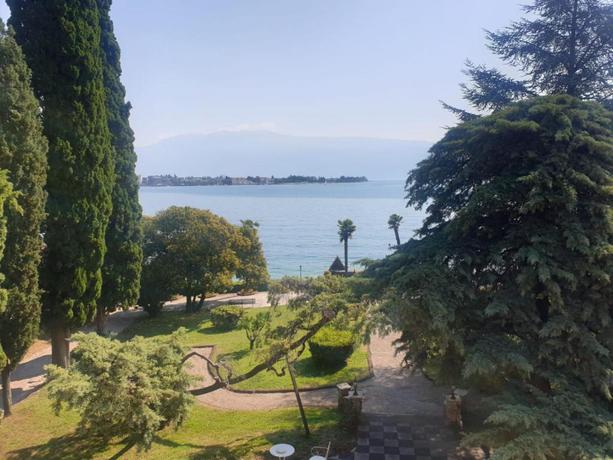 Imagen de los exteriores del Hostal Villa Mimosa au Lac. Foto 6